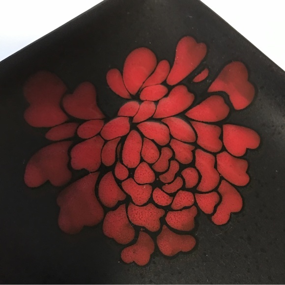 Gibson elite Zinnia Bloom square plate 7.75” 1 Zinnia flower brown rust - Picture 4 of 15